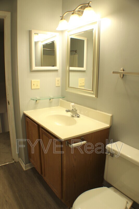 Building Photo - 4968 Silver Bow Dr