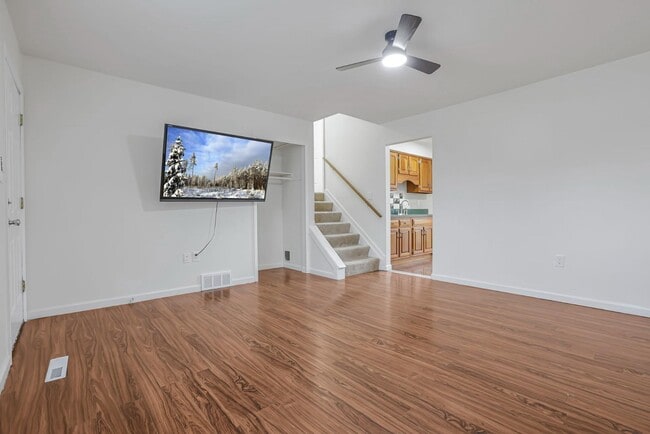 Building Photo - 6400 Firethorn Ave