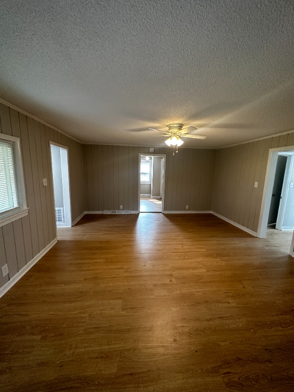 Building Photo - 6328 Robinhood Rd