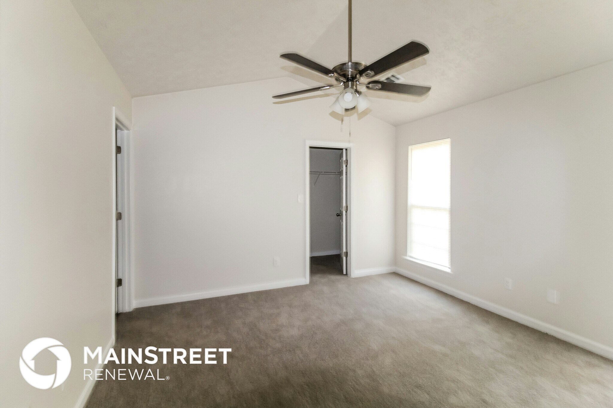 Building Photo - 1010 Overlook Dr