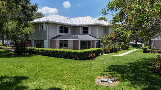 Building Photo - 2442 SW Danbury Ln