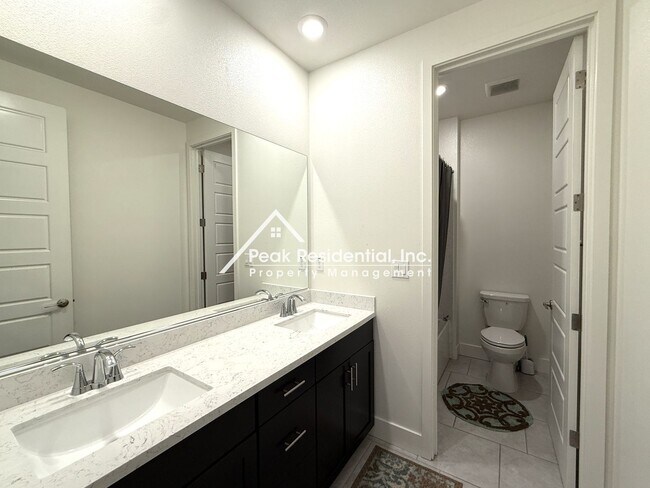 Building Photo - 3535 Heron Ct