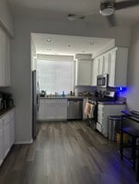 Shared kitchen - 604 Kellogg St