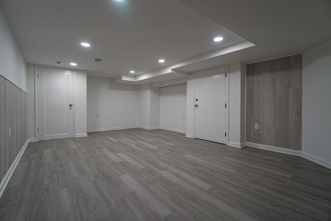Building Photo - 2410 Wharton St