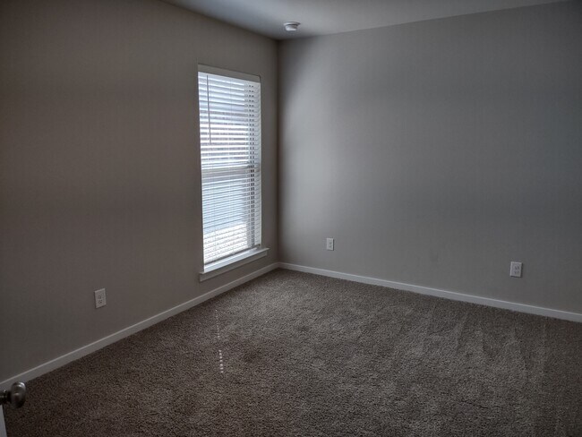 Building Photo - 1629 133rd St