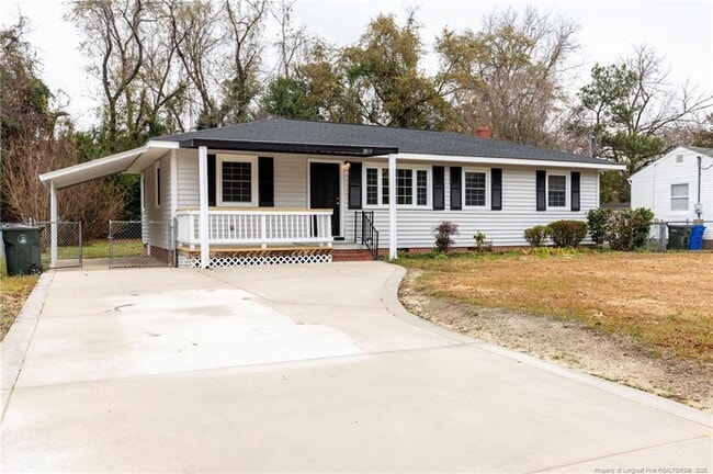 Primary Photo - 3810 E Shephard St