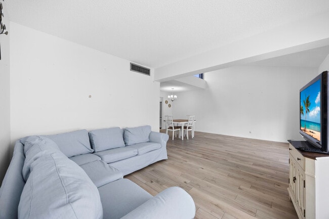 Building Photo - 2671 Boundbrook Blvd