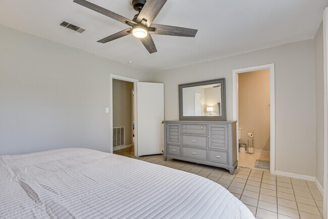 Building Photo - 634 Kettle Creek Dr