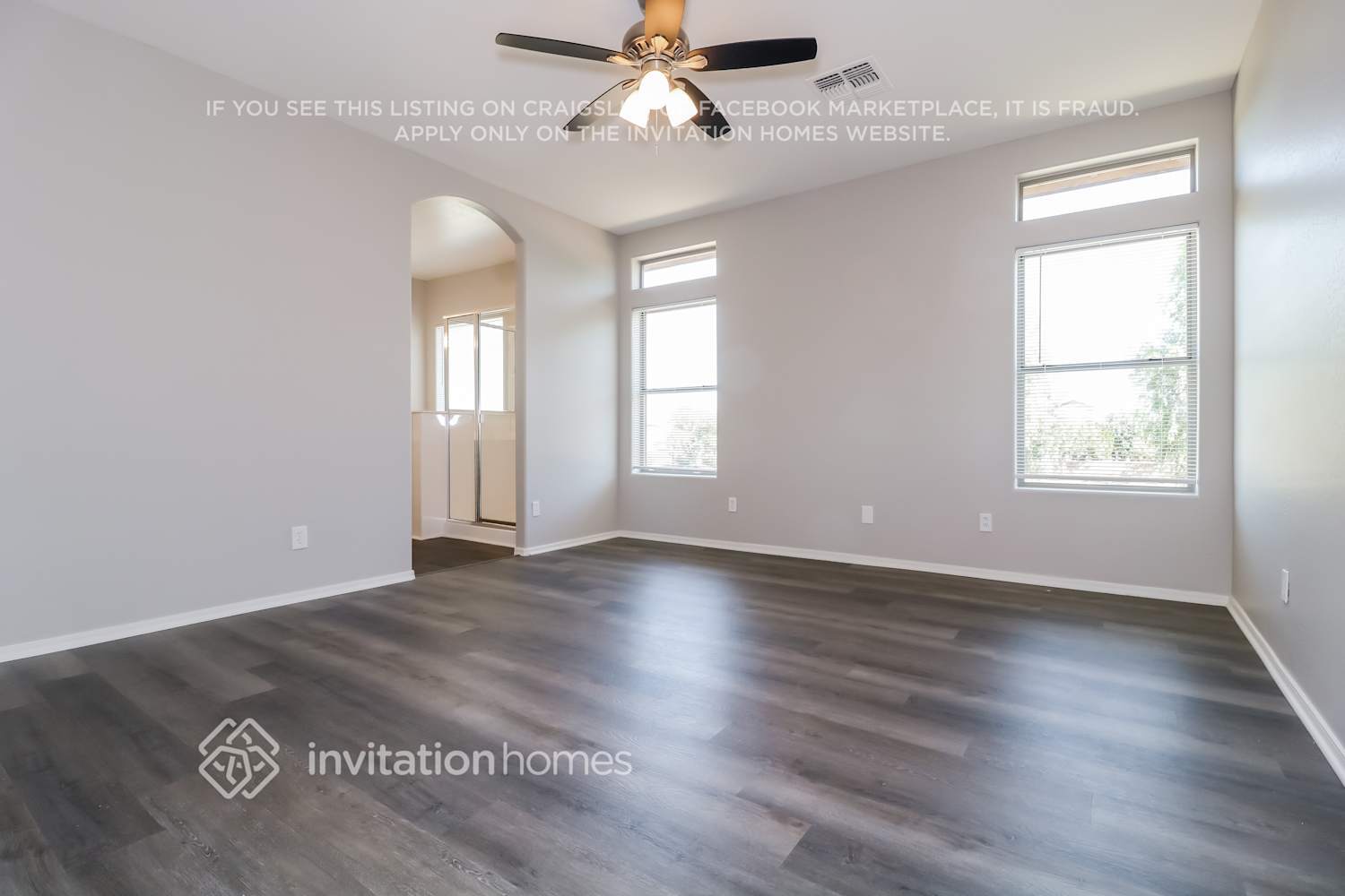 Building Photo - 1421 S 123rd Dr