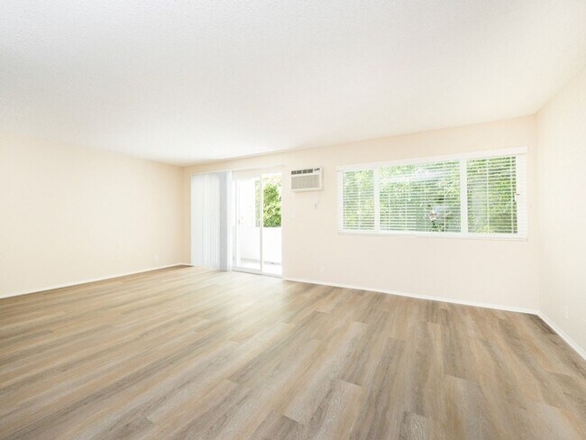 Interior Photo - 1641 Veteran Ave