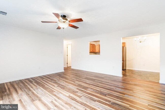 Building Photo - 145 Hailey Ln