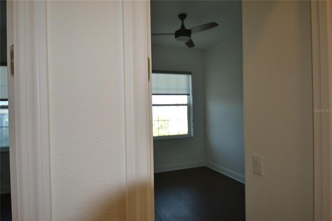 Building Photo - 5732 Biscayne Ct