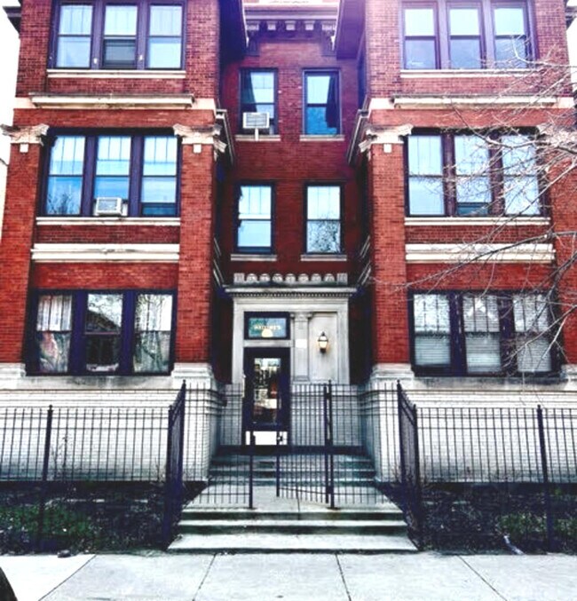 Primary Photo - 815 W Buena Ave