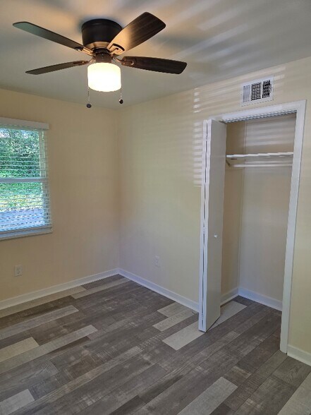 Building Photo - 2507 Dale Creek Dr NW
