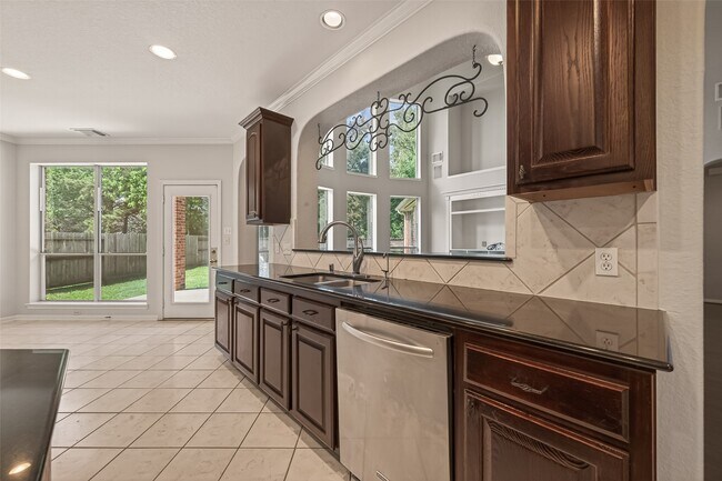 Building Photo - 8110 Clearwater Crossing