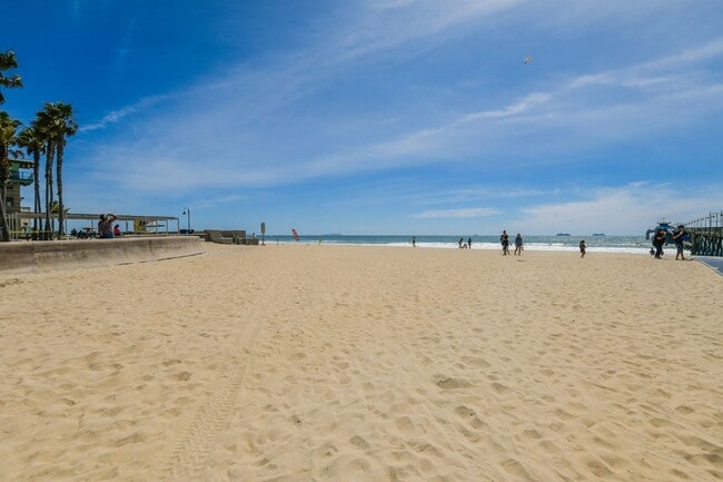 Building Photo - Furnished right by the beach in Imperial beach