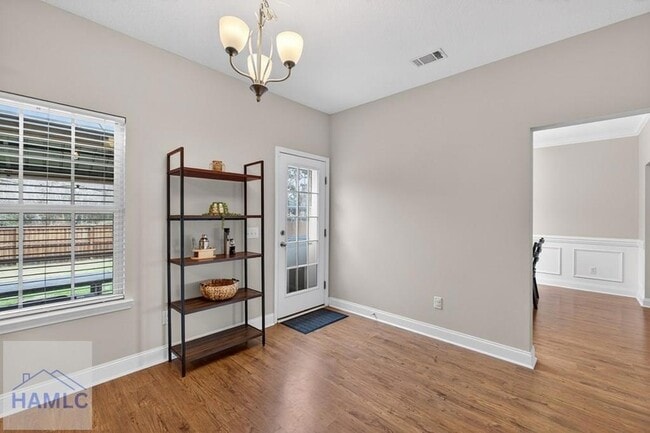 Building Photo - 245 Alcott Cir