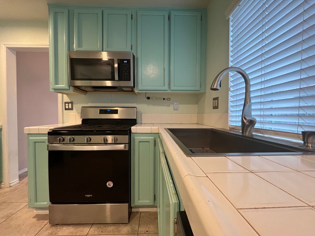 Building Photo - 28098 Lemonwood Dr