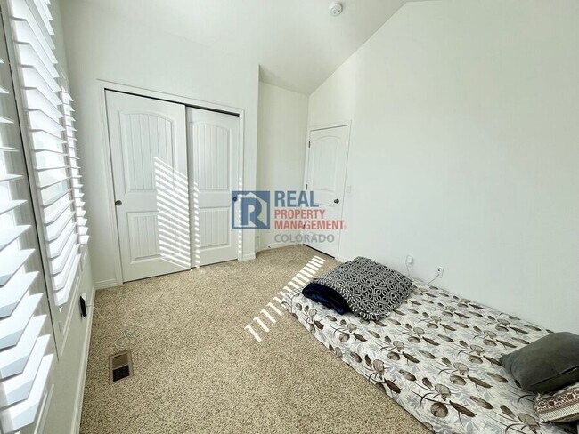 Building Photo - 10831 Fossil Dust Dr