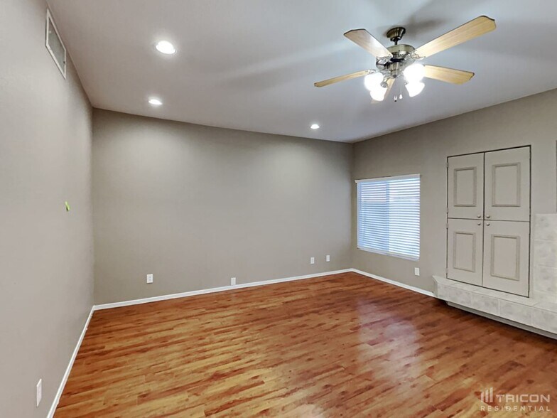 Building Photo - 5196 Guardian Peak St