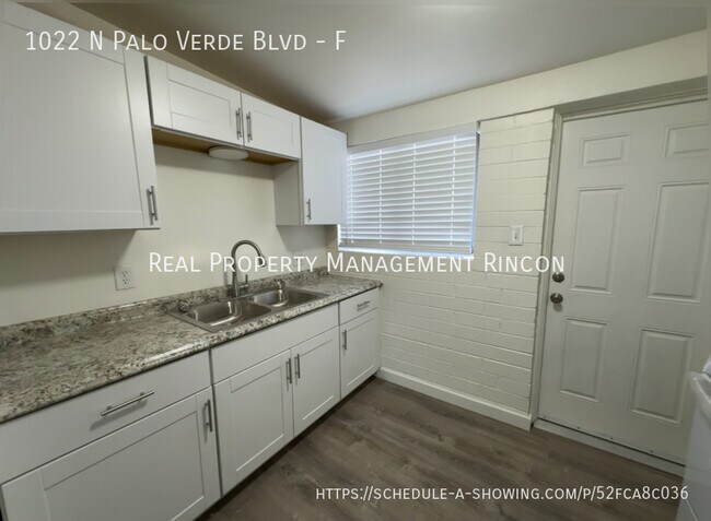 Building Photo - 1022 N Palo Verde Blvd