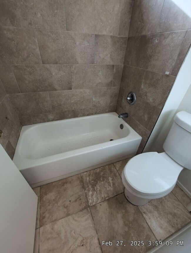 Building Photo - Welcome to your new cozy, immaculate and spacious home!