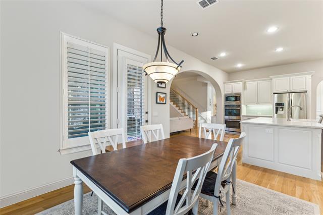 Building Photo - 13714 Countrybrook Dr