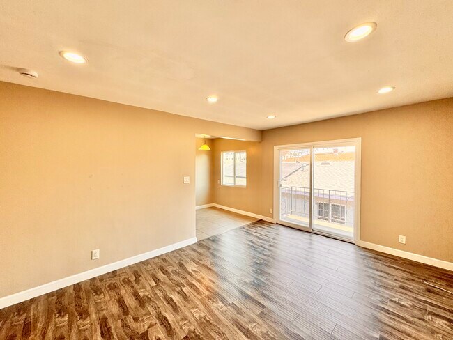 Building Photo - 1508 S Orange Dr