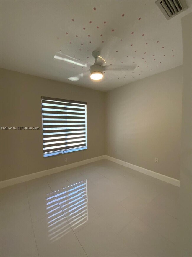 Building Photo - 30162 SW 159th Ave
