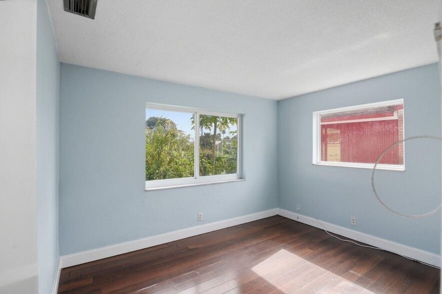 Building Photo - 3002 NW 48th St