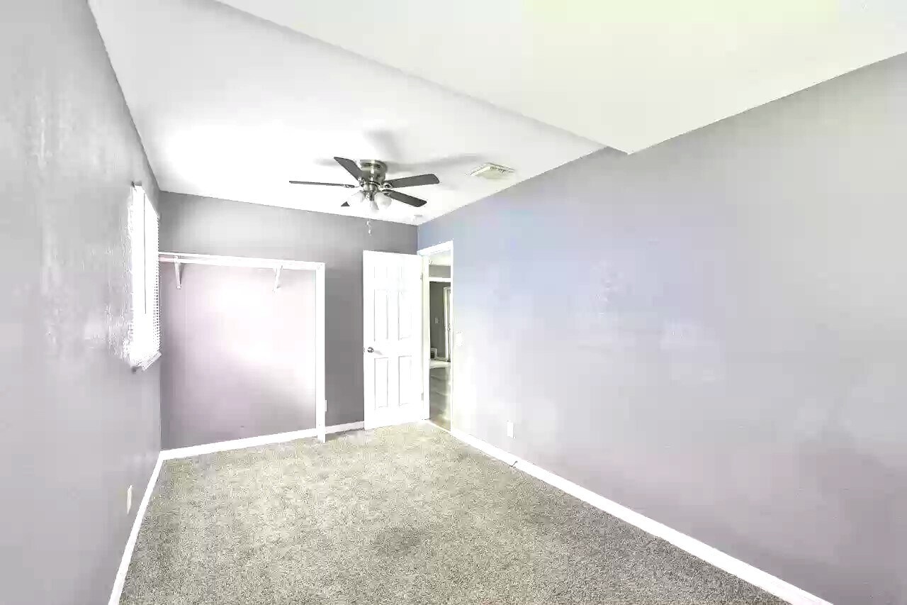 Building Photo - 2203 Cochran St