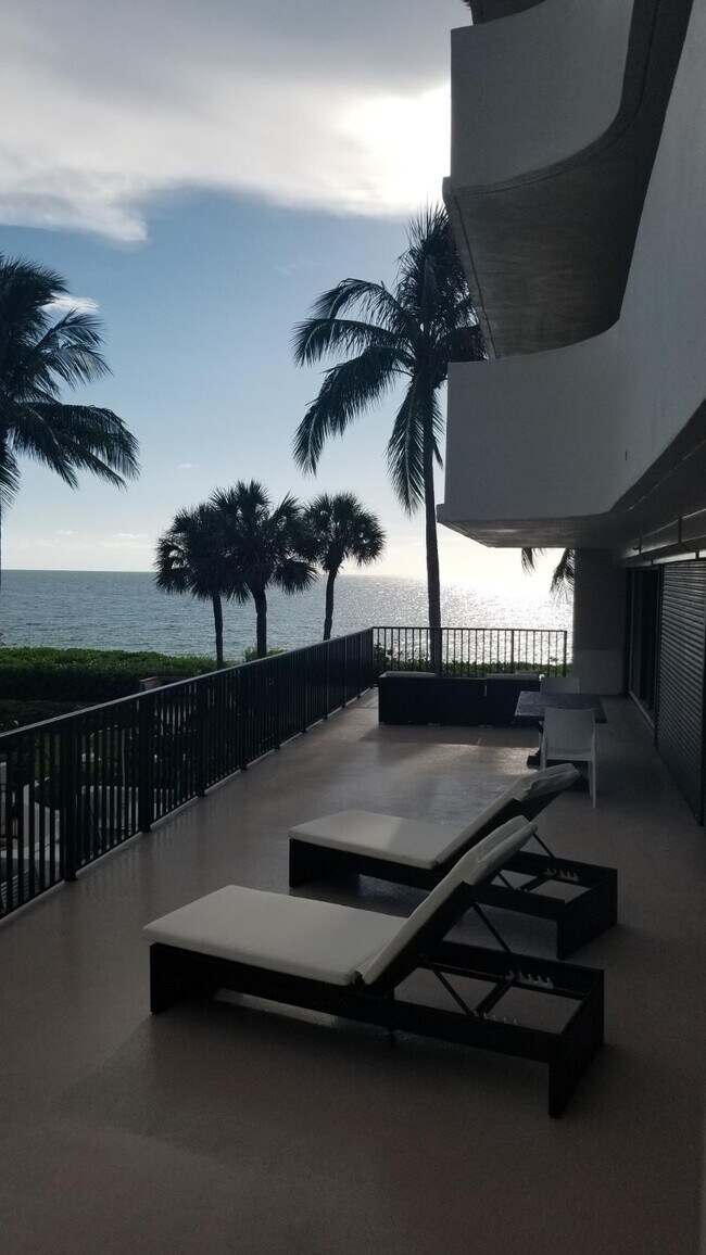 Building Photo - 4005 Gulf Shore Blvd N
