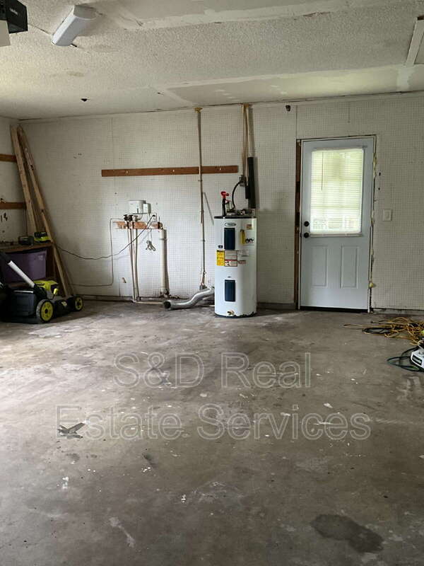 Building Photo - 4038 Doral