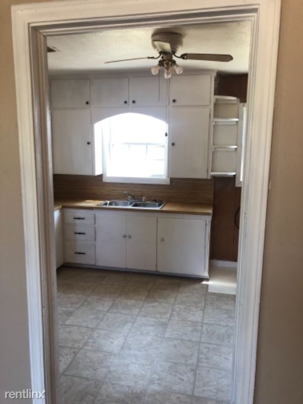 Building Photo - 2 br, 1 bath House - 832 Austin St