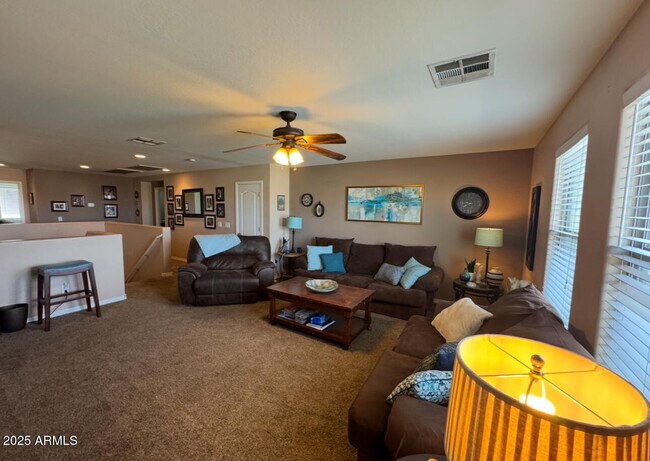 Building Photo - 40571 W Park Hill Dr