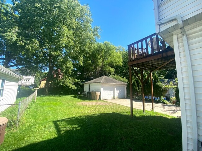 Building Photo - 2111 E. Dayton St.