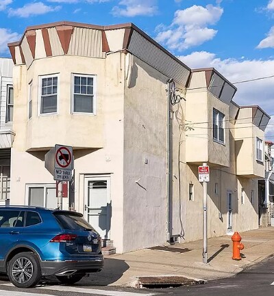 Primary Photo - 2637 E Ontario St