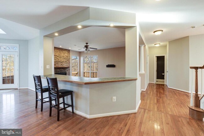 Building Photo - 43258 Meadowood Ct