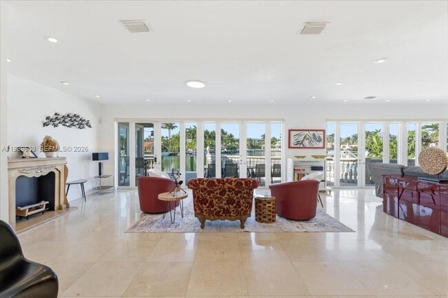 Building Photo - 1249 Biscaya Dr