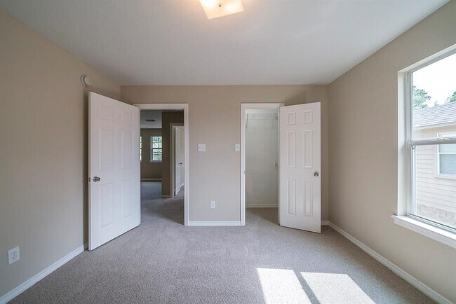 Building Photo - 1023 Casting Springs Way