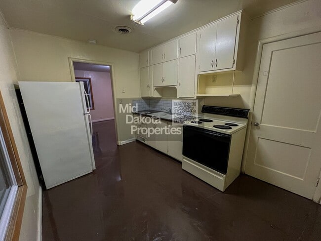 Building Photo - 604 N Wisconsin-2 Bedroom House