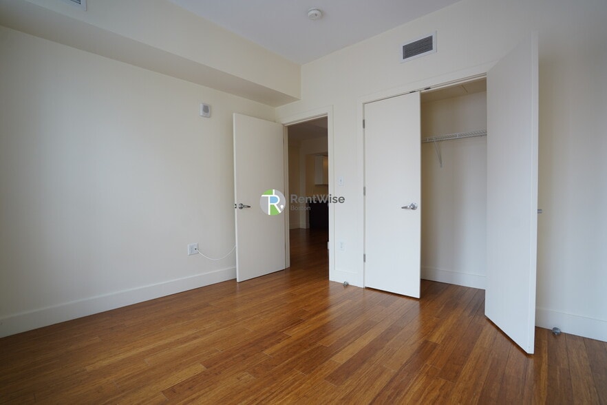 Building Photo - 8 Winter St