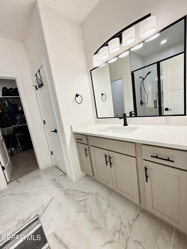 Building Photo - 15052 DESTINATION