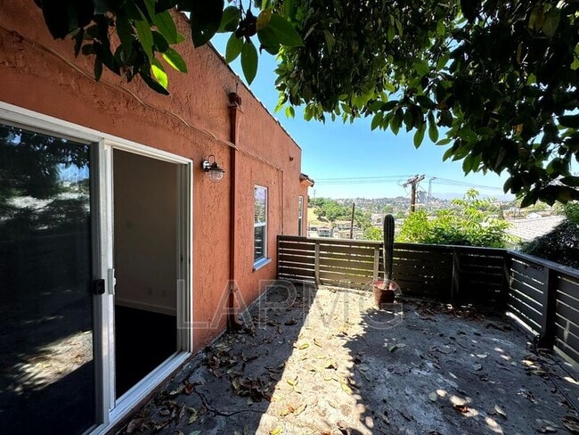 Building Photo - 5036 Ladd Ave