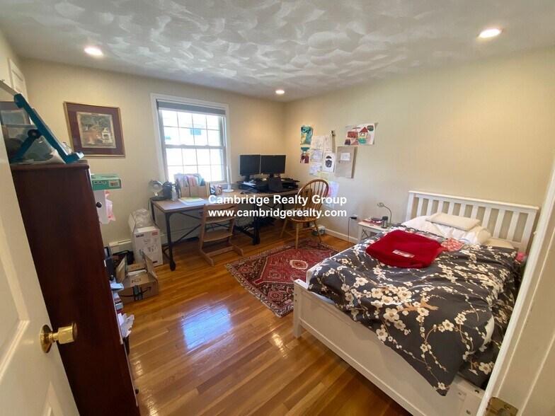 Building Photo - 14 Park Pl