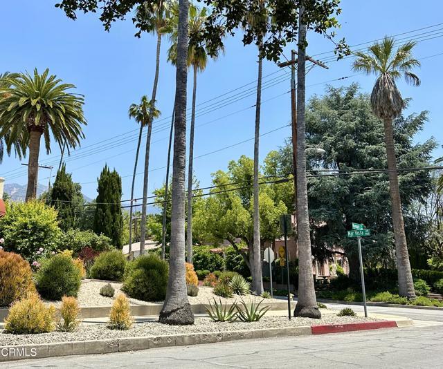 Building Photo - 1107 E Howard St