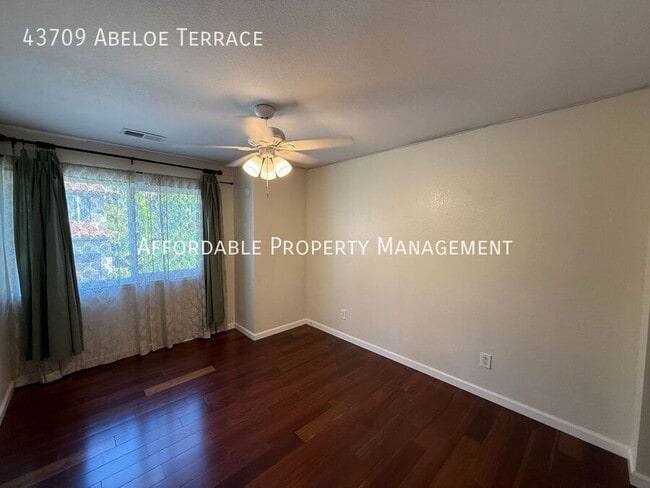 Building Photo - 43709 Abeloe Terrace