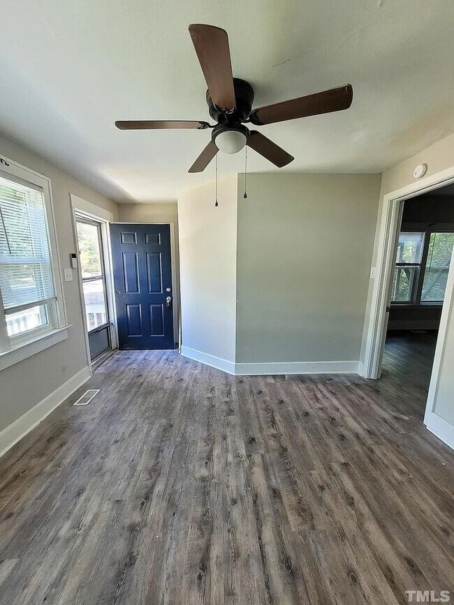 Building Photo - Gorgeous One Bedroom Home Coming soon!