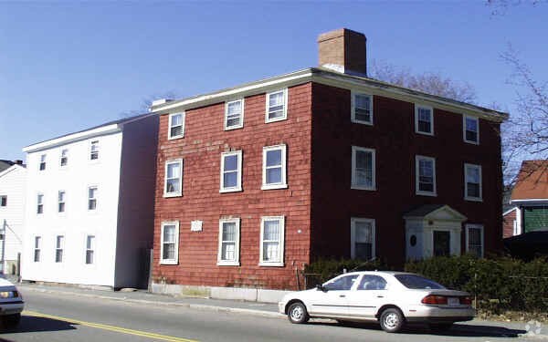 Primary Photo - 64 Cabot