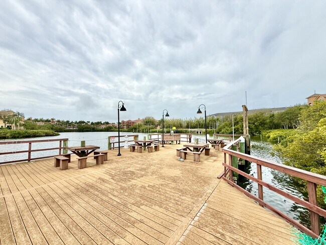 Building Photo - 2725 Via Cipriani